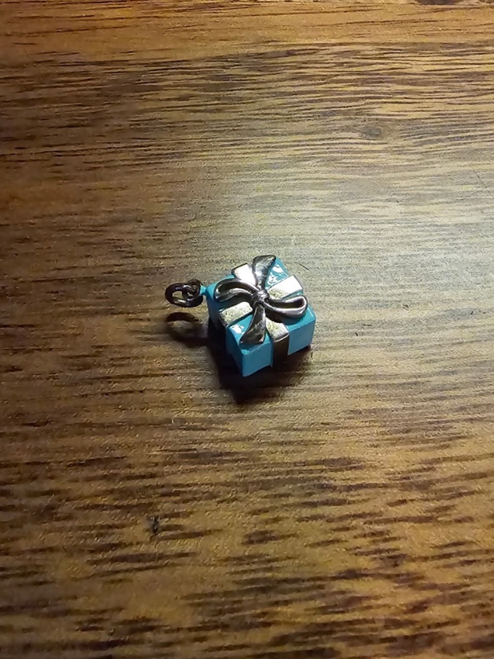 Tiffany Blue Gift Box Charm/Pendant - Picture 4 of 4
